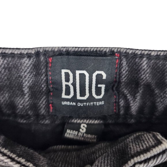 BDG Womens Small Distressed Denim Button Fly Skirt Raw Freyed Hem Black Pull On - Picture 2 of 5